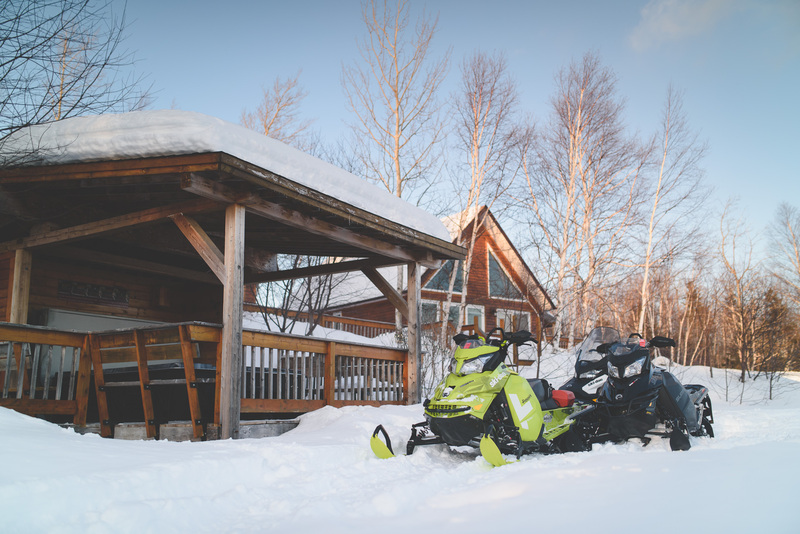 Riverfront Chalets And Rafting Skidoo